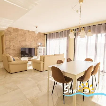 Moderna Elvira * 埃勒凡达尔