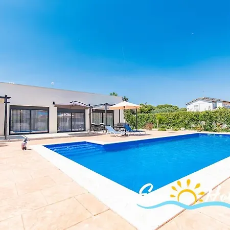 Moderna Elvira Villa *