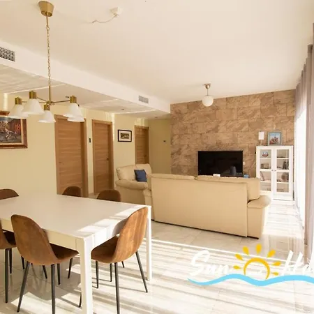 וילה Moderna Elvira
