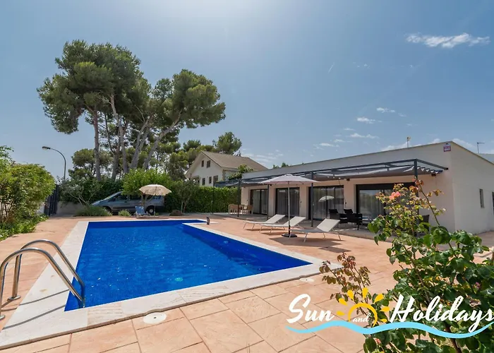 Moderna Elvira Villa *